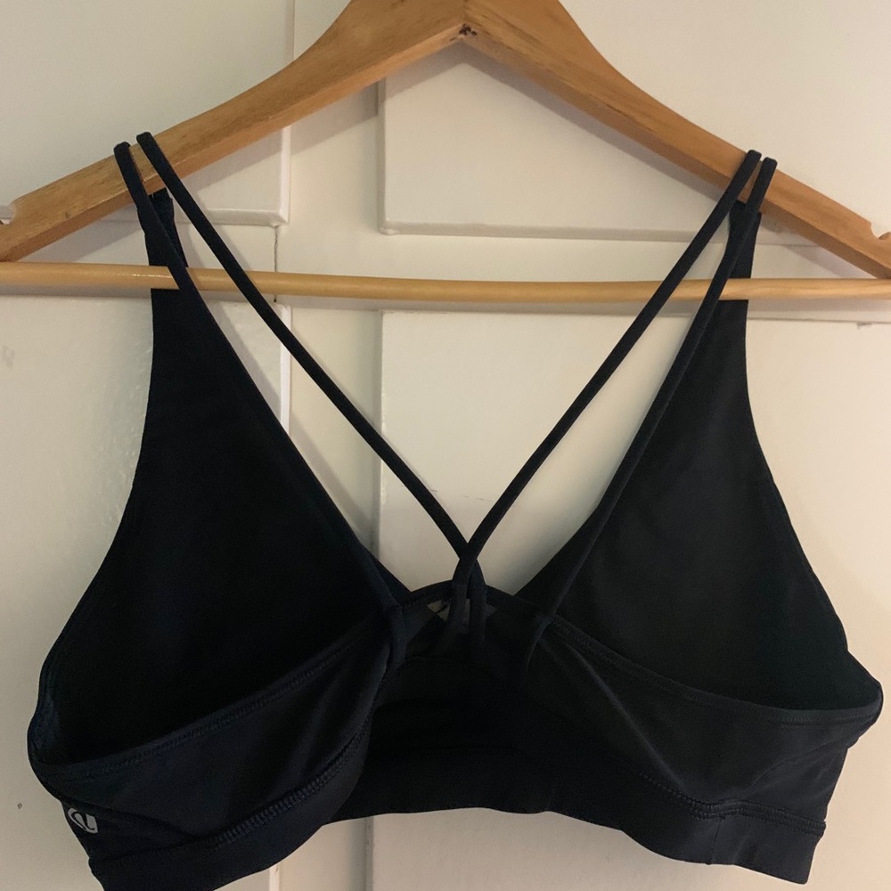 Lululemon Luxtreme v neck bra